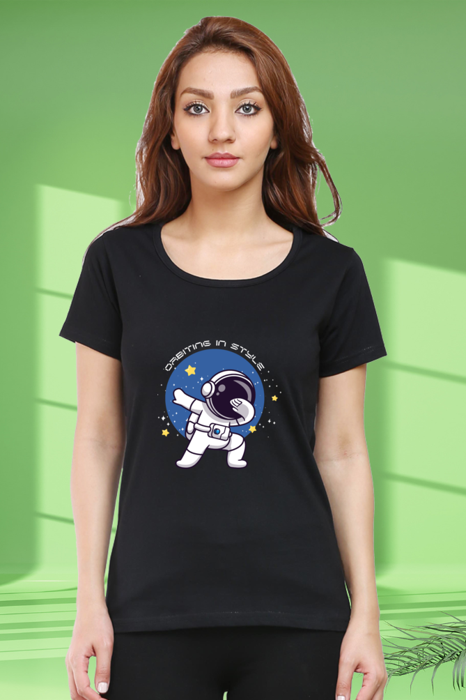 Regular T-Shirt - orbiting in style