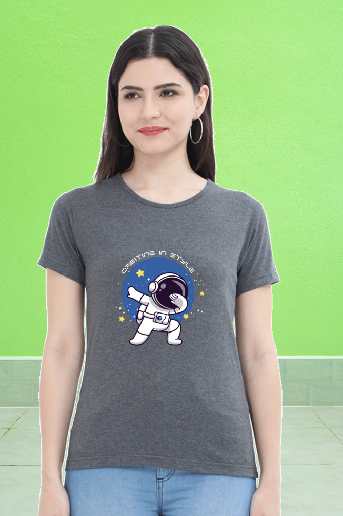 Regular T-Shirt - orbiting in style